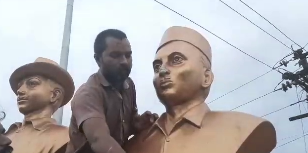 statue of martyr sukhdev