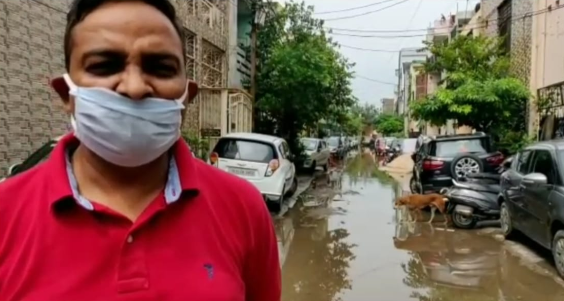 Road converts into pond after a little rain in Ghaziabad