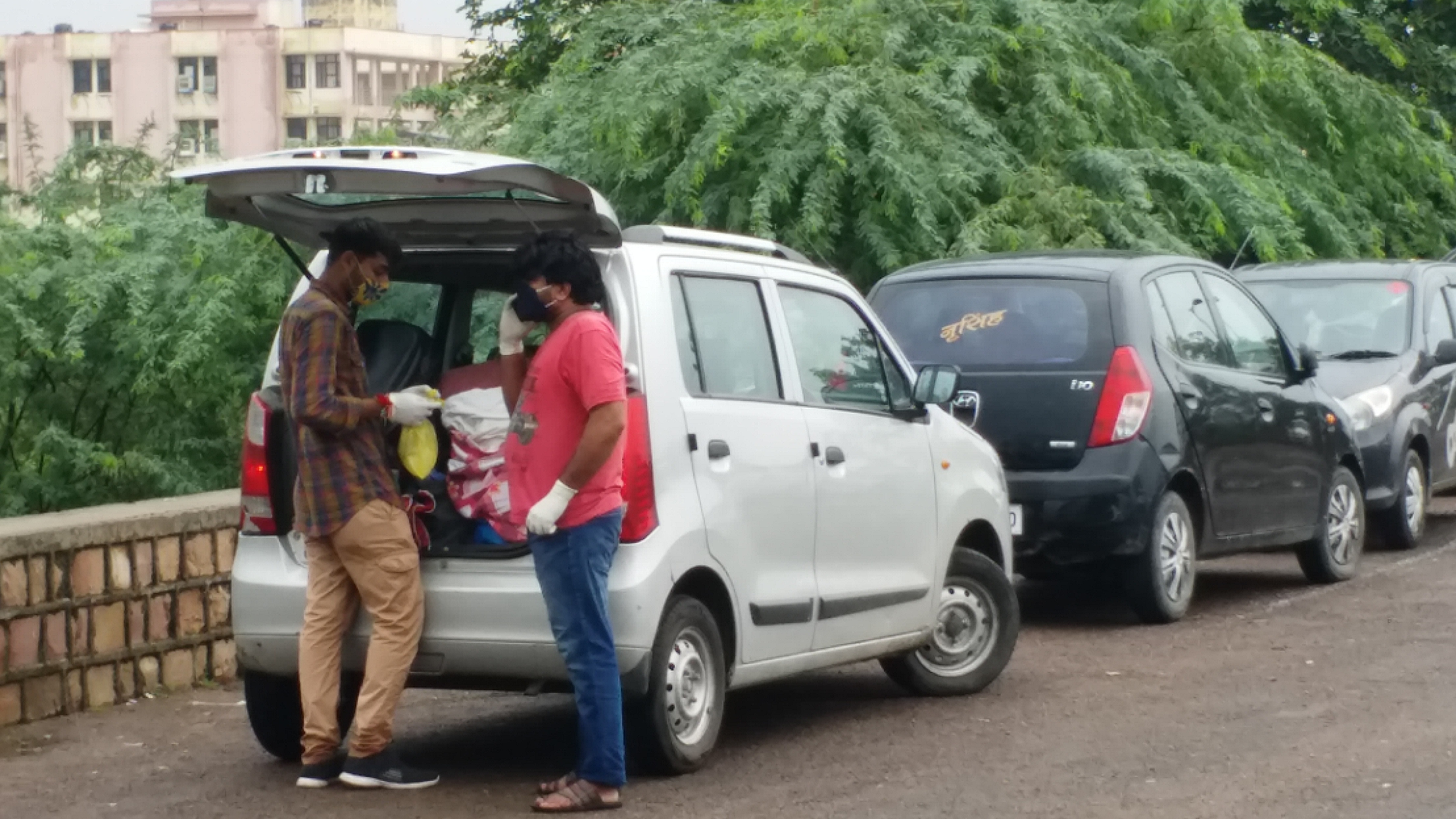 Patients arriving in the hospital by private vehicles