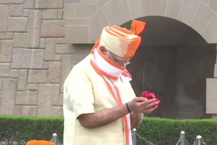 Modi at rajghat