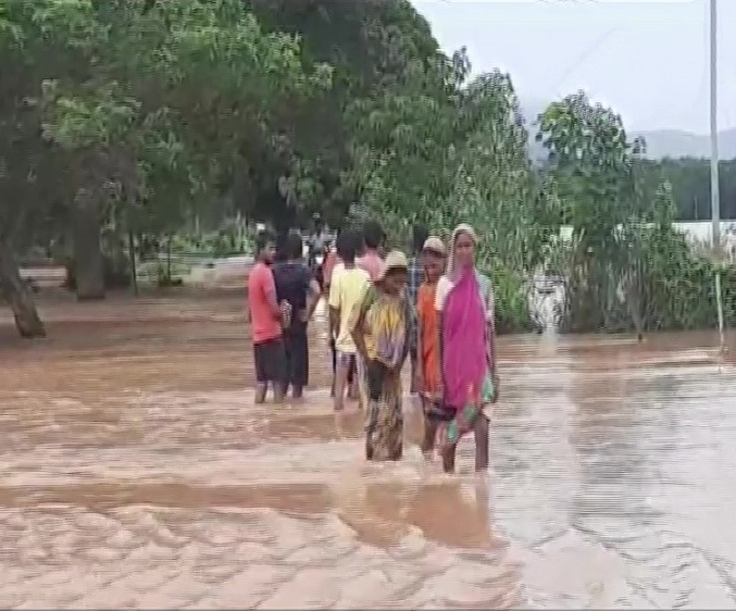 heavy rains batter northern states of india