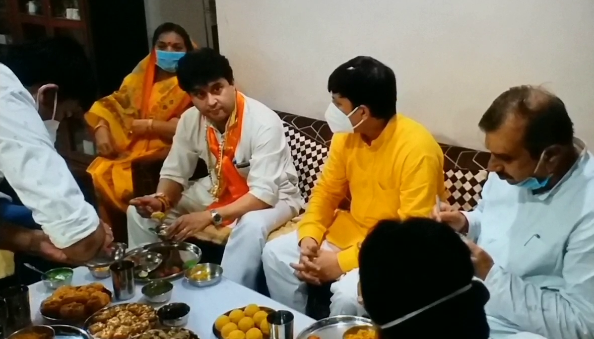 Jyotiraditya Scindia visits Malwa