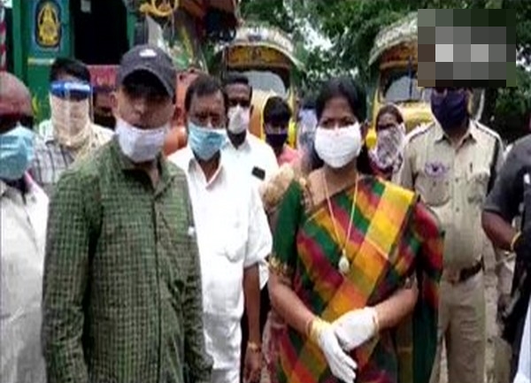 Andhra Minister Taneti Vanitha visits flood-affected areas in West Godavari