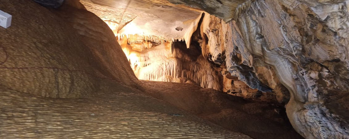 mysterious cave found in UK