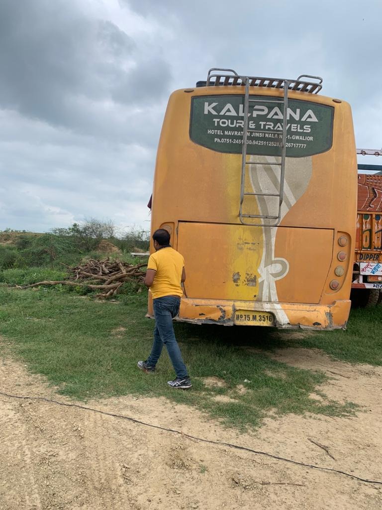 Bus hijacked with passengers on board in Agra