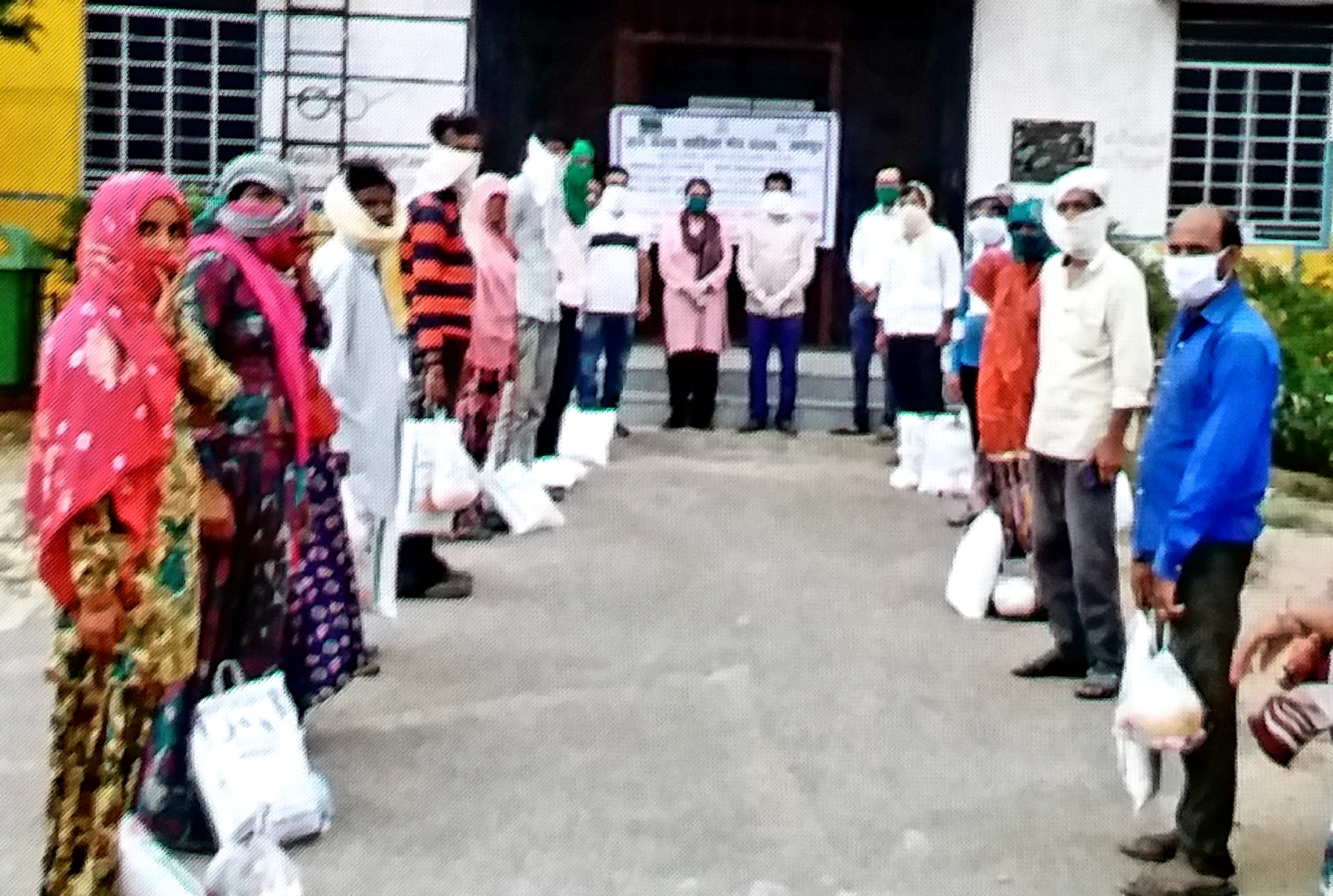 'Jan Kala Sahitya Manch' becomes a help to the needy