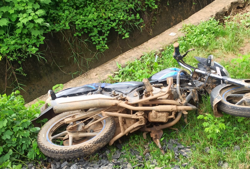 Youth dies due to bike slipping