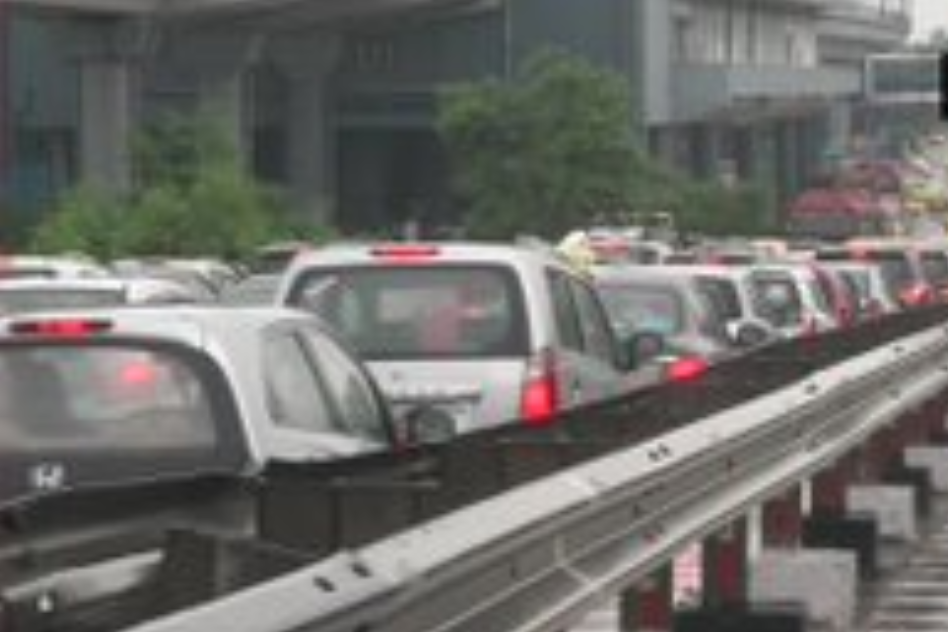 severe-water-logging-at-delhi-jaipur-expressway-in-gurugram-after-heavy-rains-in-the-area