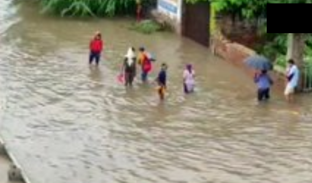 severe-water-logging-at-delhi-jaipur-expressway-in-gurugram-after-heavy-rains-in-the-area