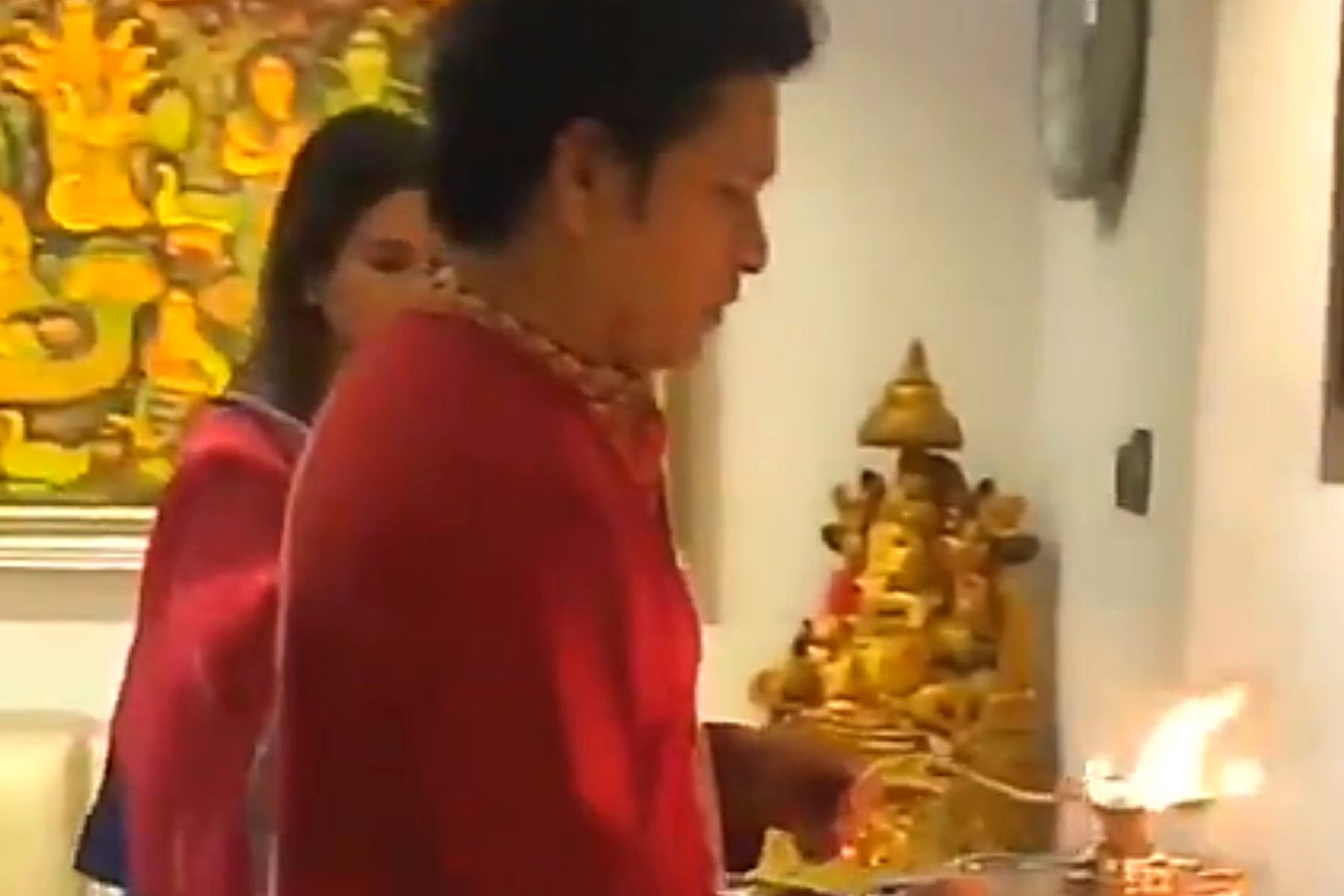 Sachin Tendulkar celebrates Ganesh Chaturthi at his residence