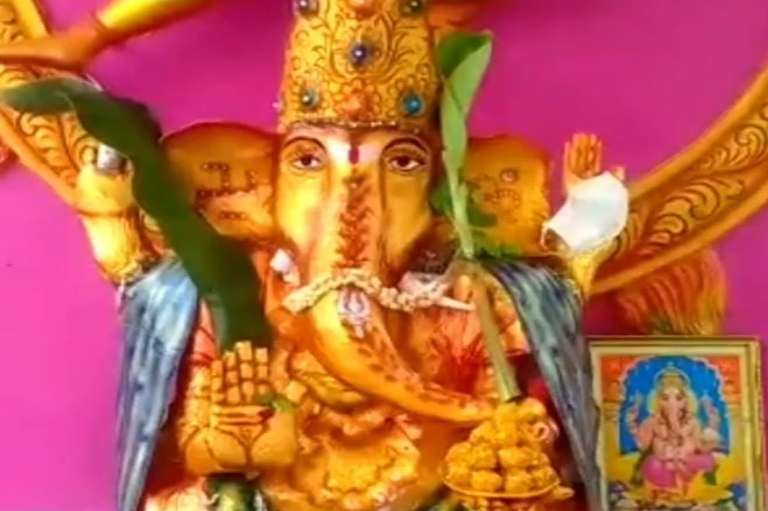 special ganesh idols attracting people