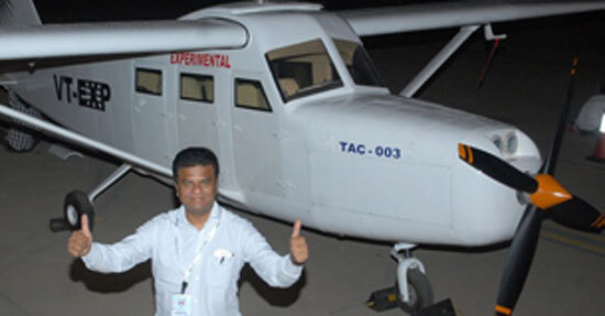 story-about-Captain-Amol-Yadav-Who-Built-Aircraft-On-His-Rooftop