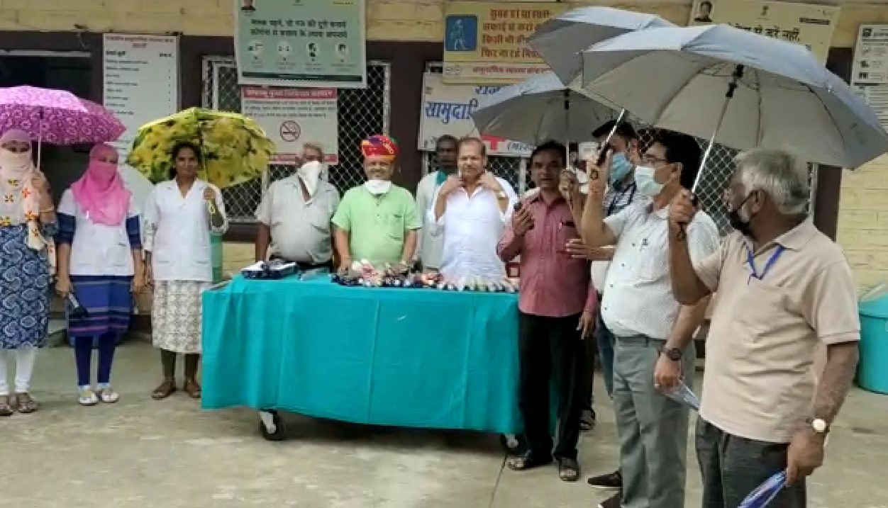 Umbrellas were distributed to doctors and health workers