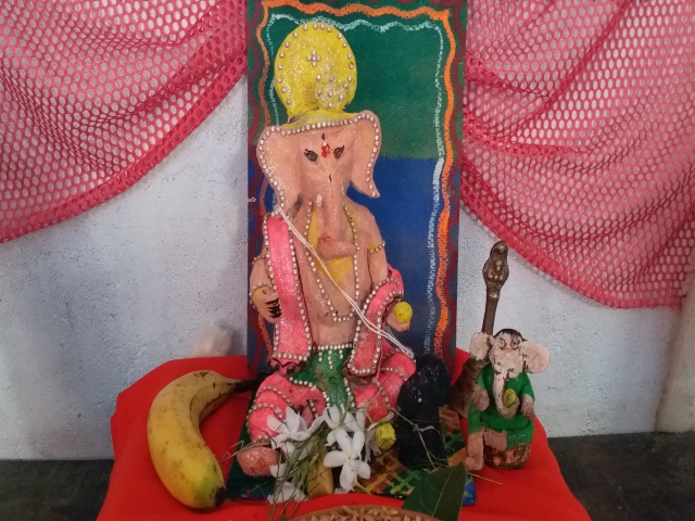 children made the idol of Lord Ganesha