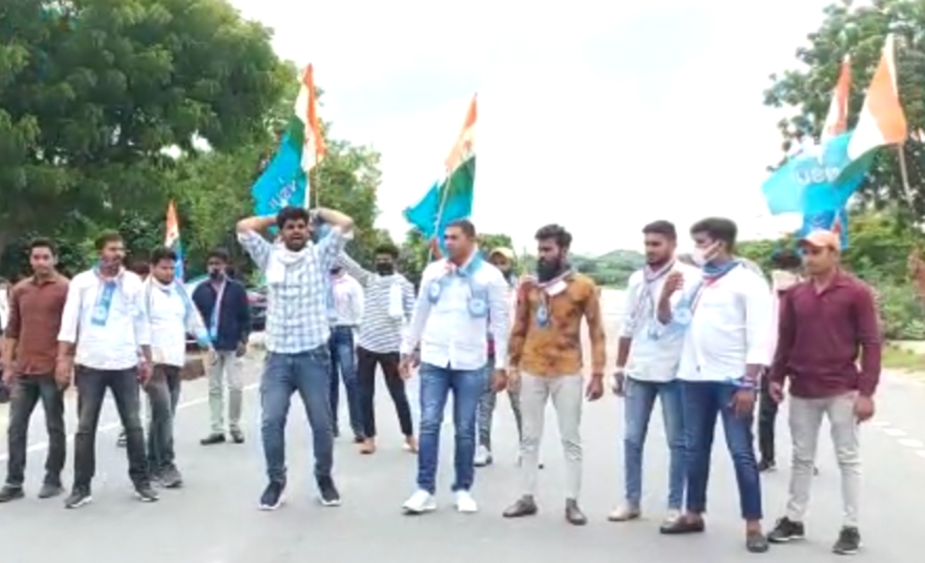 NSUI protests in MDS university, MDS university news, NSUI in ajmer, ajmer news, अजमेर न्यूज, एमडीएस यूनिवर्सिटी न्यूज, एनएसयूआई कार्यकर्त्ता, महर्षि दयानंद सरस्वती विश्वविद्यालय