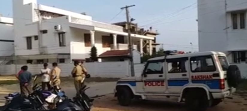 tdp leaders were house arrested in chittor