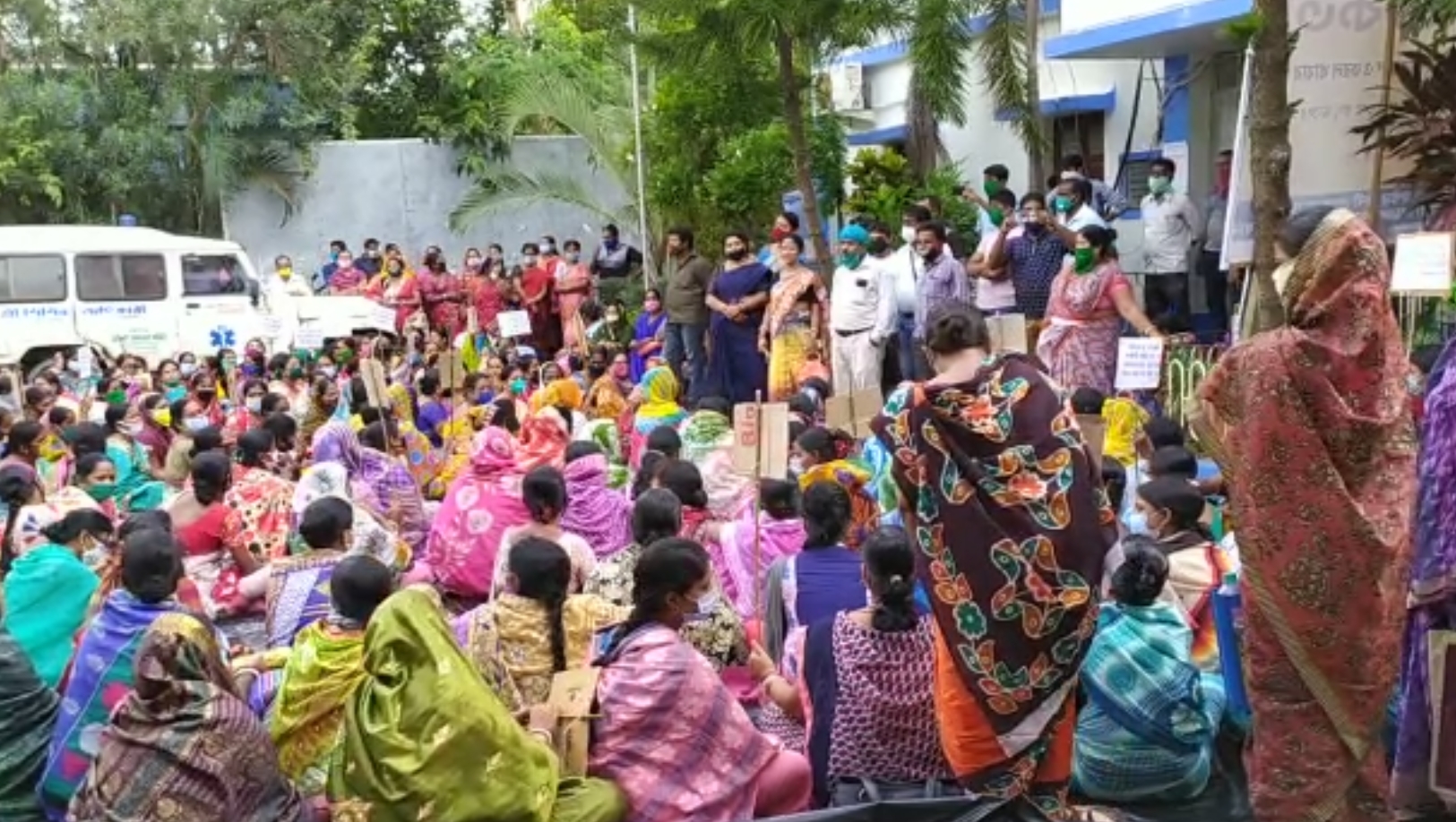 locals protest infront of BDO office