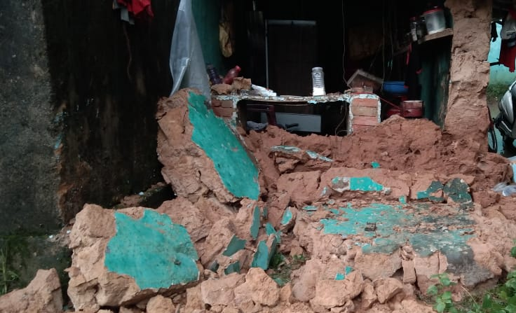 houses collapsed in GharGhoda