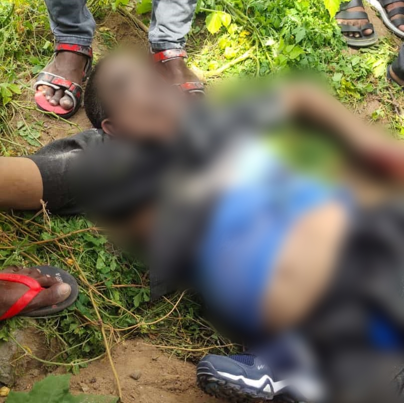 man died, man died in road accident, man died in road accident in Raichur, Raichur road accident, Raichur road accident news, ವ್ಯಕ್ತಿ ಸಾವು, ಅಪಘಾದಲ್ಲಿ ವ್ಯಕ್ತಿ ಸಾವು, ರಾಯಚೂರಿನಲ್ಲಿ ಅಪಘಾತದಲ್ಲಿ ವ್ಯಕ್ತಿ ಸಾವು, ರಾಯಚೂರು ರಸ್ತೆ ಅಪಘಾತ, ರಾಯಚೂರು ರಸ್ತೆ ಅಪಘಾತ ಸುದ್ದಿ,