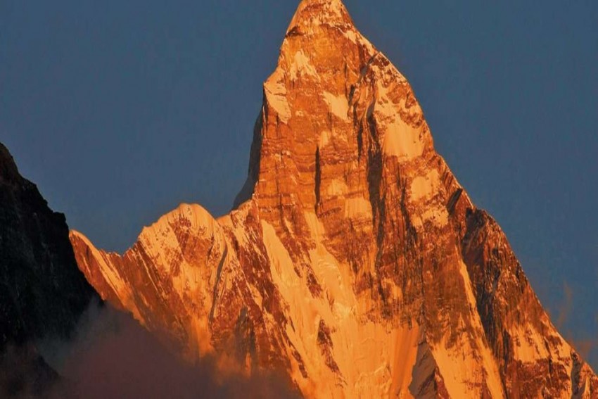 A glimpse of Nanda Devi peak