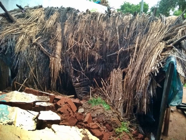 girl died by collapsing wall