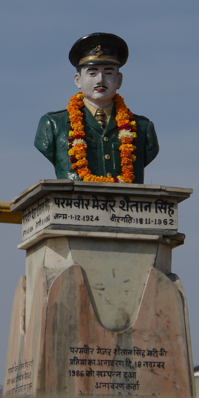 প্ৰকৃত নিয়ন্ত্ৰণৰেখাত চীনা সৈন্যৰ কুচকাৱাজ