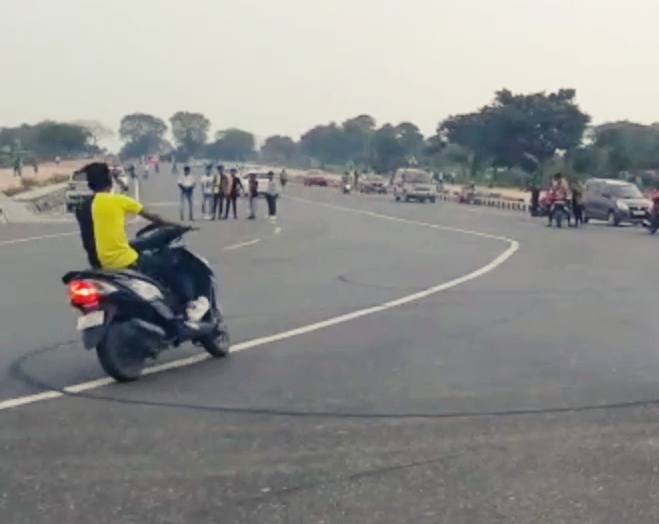 Road accidents increase due to ignoring of traffic rules in Ranchi, Road accident in ranchi, increase Road accident in Ranchi, रांची में ट्रैफिक नियमों की अनदेखी से बढ़े सड़क हादसे, रांची में सड़क हादसा, रांची में बढ़ती सड़क दुर्घटनाएं