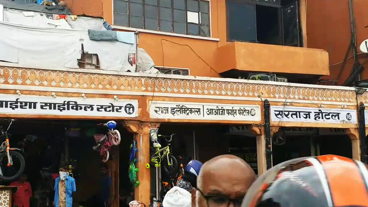 Even today, the names of shops are written in Hindi in the market of Parkote