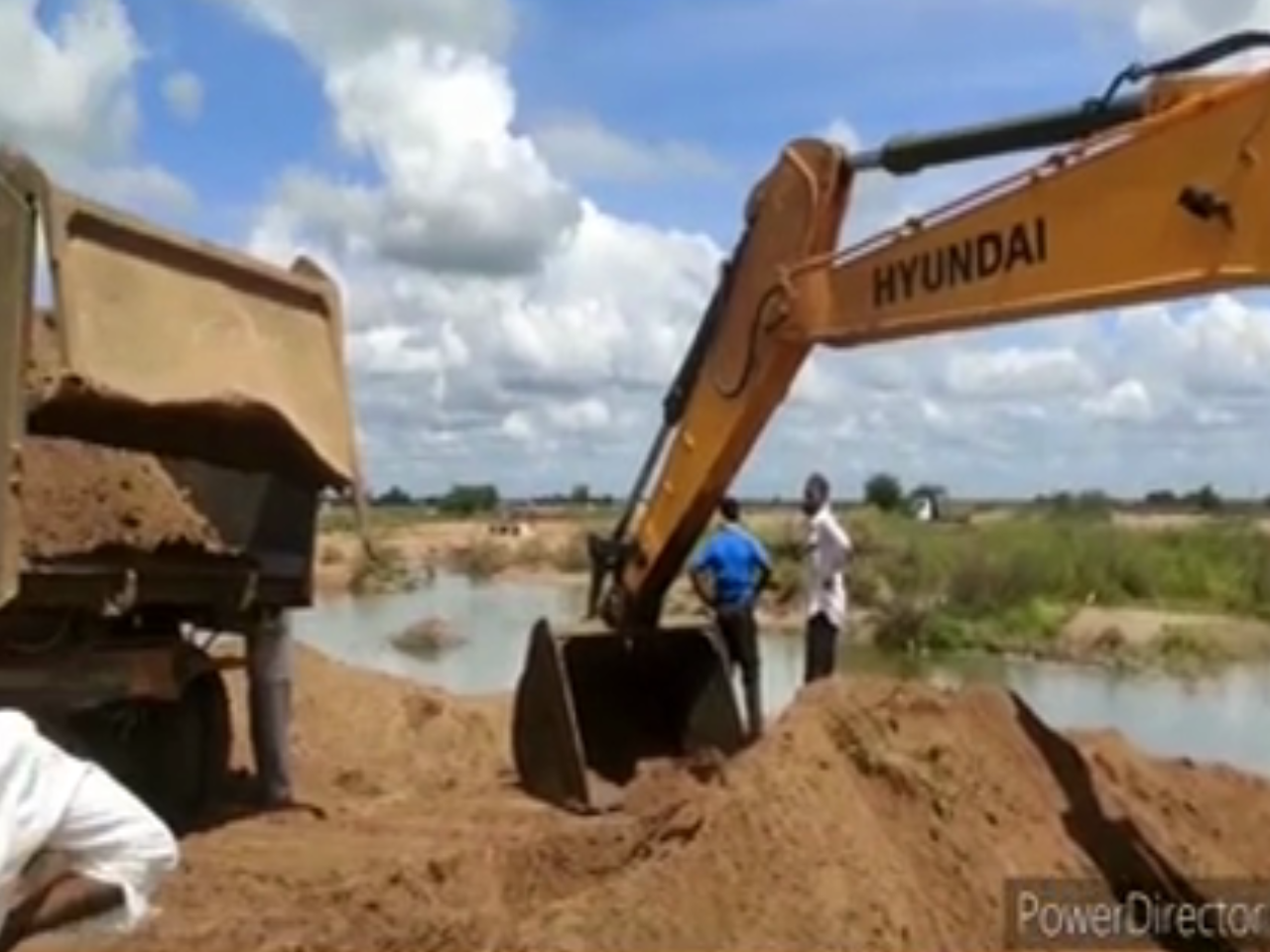 sand mafia.. Farmers complained to the authorities