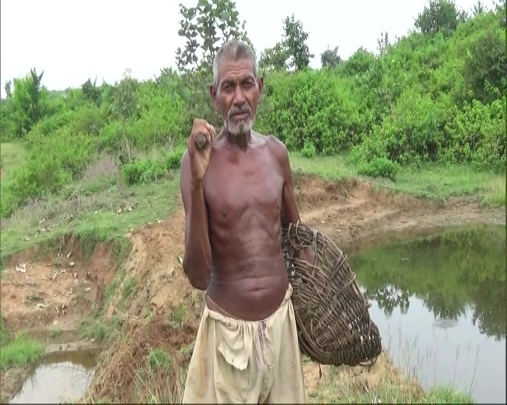 Man in Gaya carves out 3 km long canal to irrigate parched fields