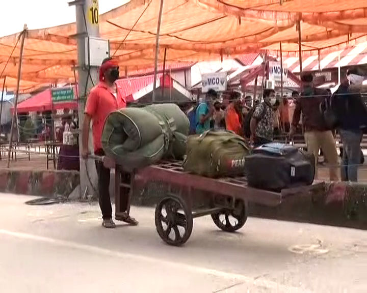 dehradun railway station.