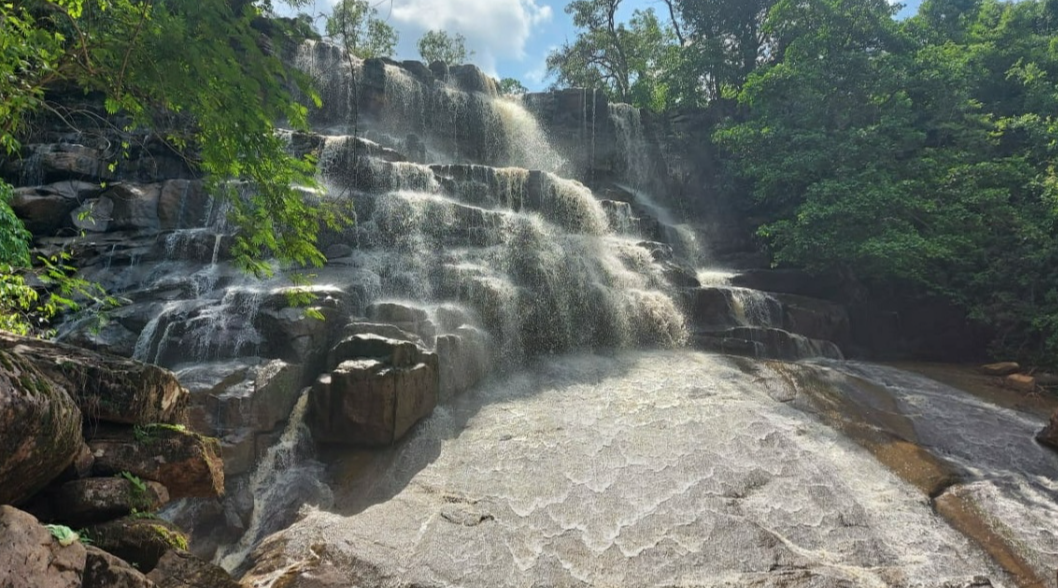 special story on Kuyemari Waterfall in kondagaon