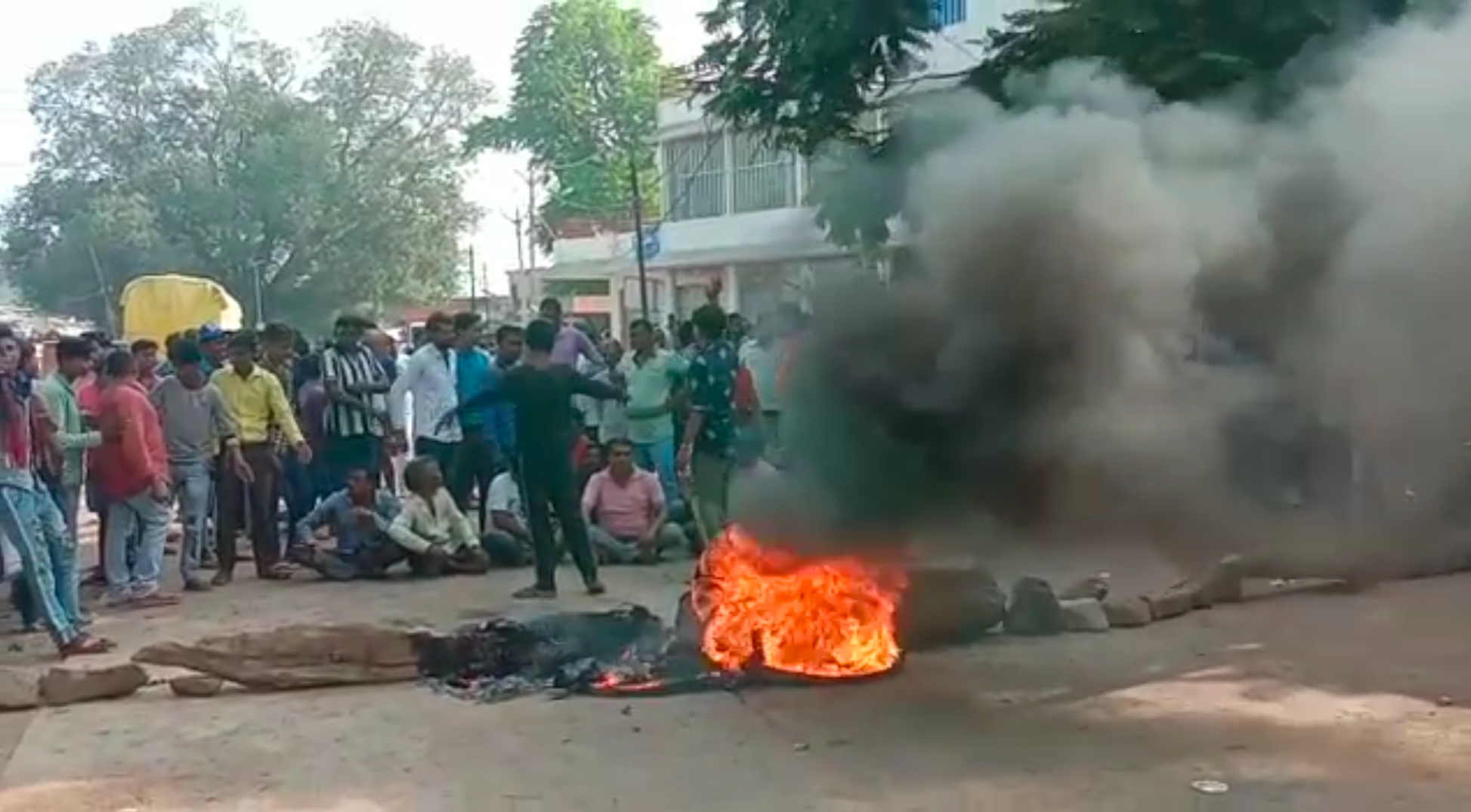 handeri-rajghat-road-blocked