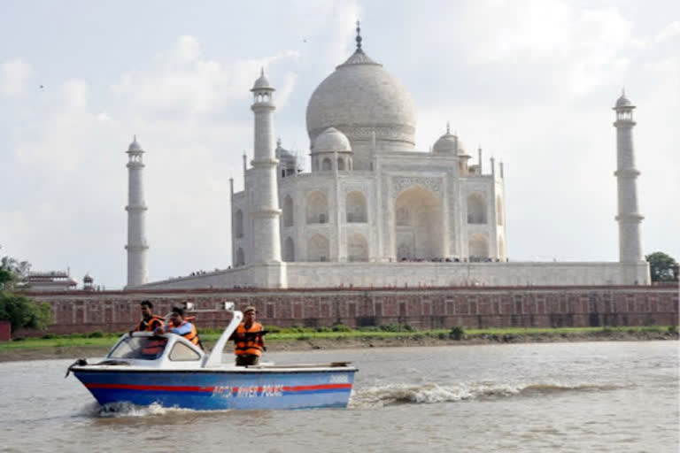 Taj Mahal is opened for tourists from today