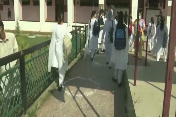 Schools reopen in Srinagar today on voluntary basis