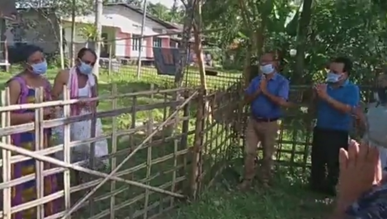 Health workers at the doorstep of dead covid-patient family at Satia