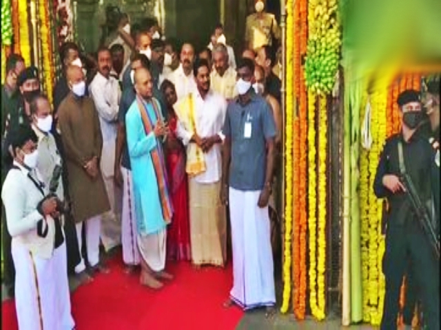 CM Jaganmohan Reddy special worship to lord Timmappa