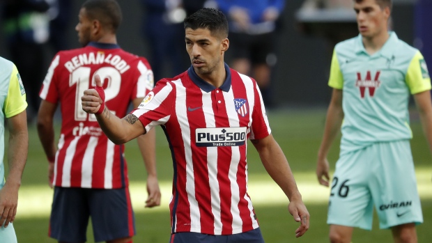 la liga: Luiz suarez helps wins Atletico Madrid 6-2