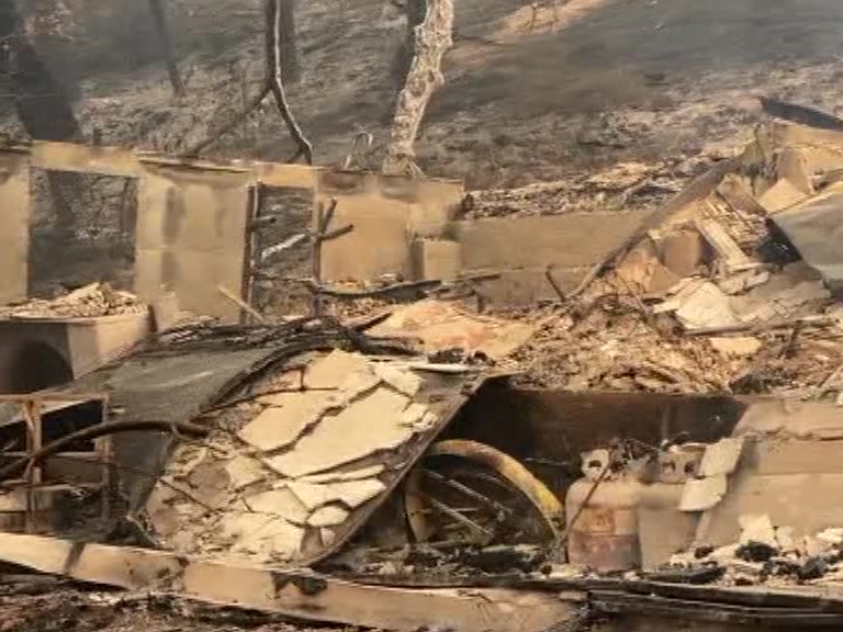 Three killed in Northern California wildfire; thousands flee