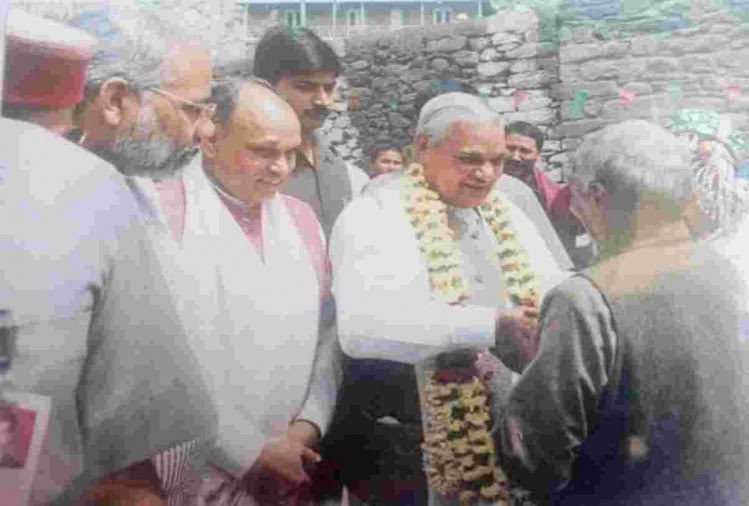 a special stories on Rohtang tunnel which bond of friendship in between Atal Bihari and Tashi Dawa