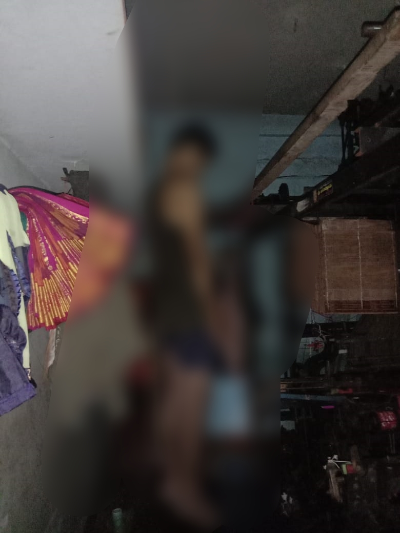 suicide-by-hanging-in-front-textile-owner-belagavi