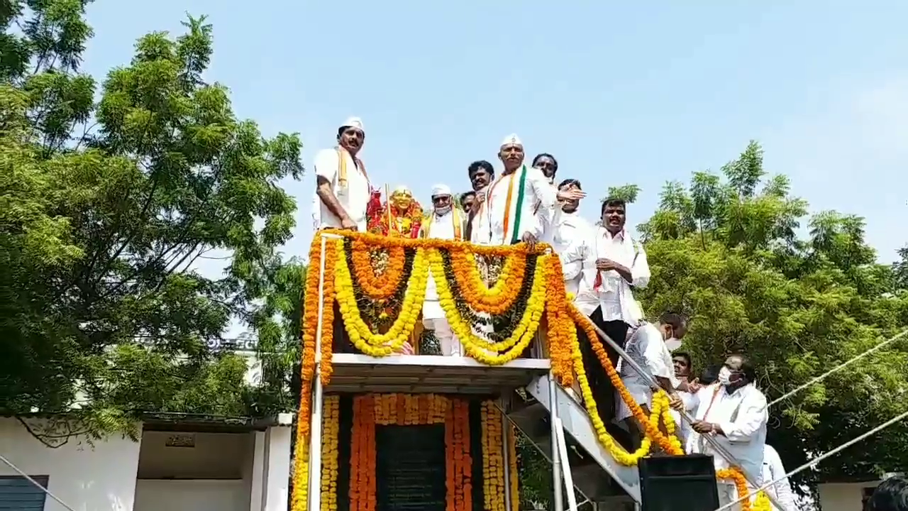 Jana reddy participates in a protest in Nalgonda