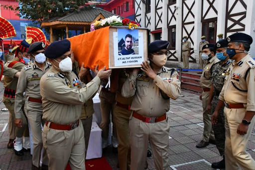 Wreath laying ceremony of JK cop Altaf Hussain held