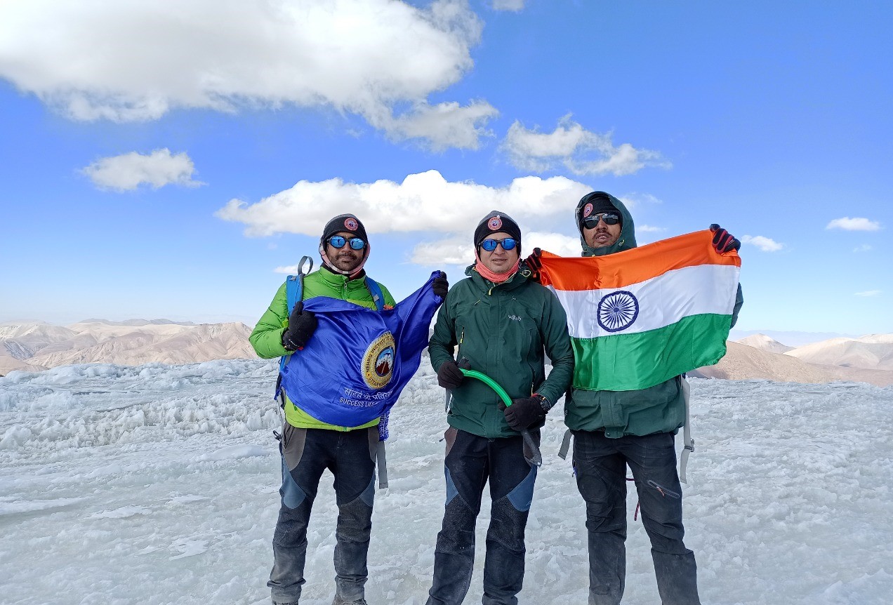 itbp-and-nims-joint-team-mountaineering-at-lac-adjacent-to-china