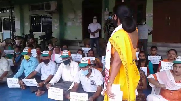 Massive protest of the Congress in Golaghat, against the farmer's Act 2020