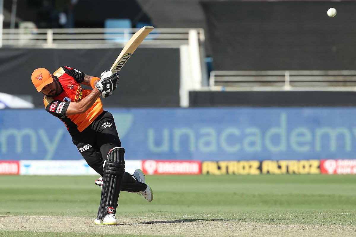 SRH VS RR: Pandey, Warner guide Hyderabad to 158/4