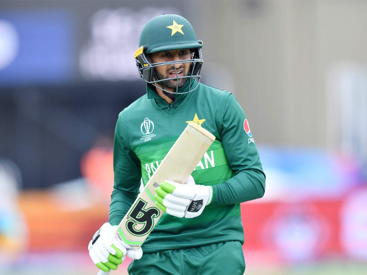 Shoaib malik hits 10,000 T20 runs, became only third player to do so