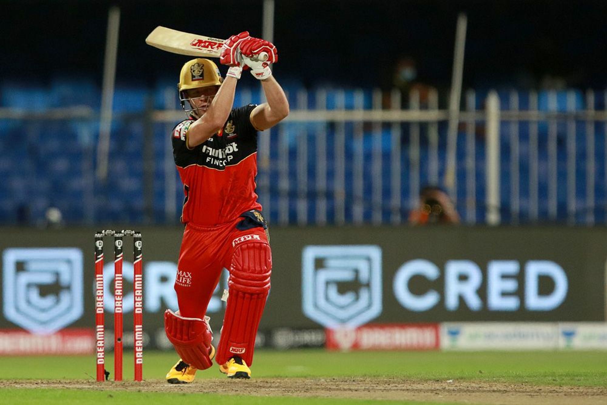 AB de Villiers smashed 73*