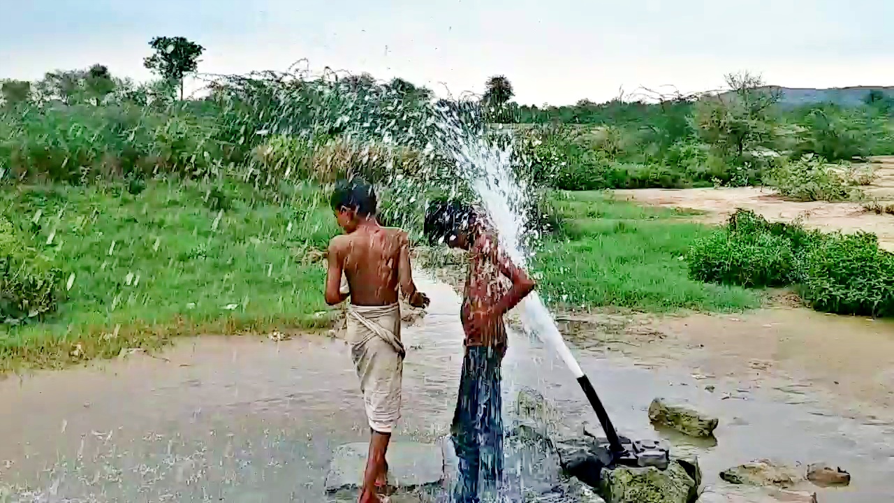 कोरोना के चलते लॉकडाउन  लॉकडाउन के बाद हालात सामान्य  औद्योगिक राजधानी अलवर  लॉकडाउन की खबर  अलवर के हालात  अलवर में औद्योगिक इकाइयां  alwar news  rajasthan news  Industrial units in Alwar  alwar conditions  lockdown news  industrial capital alwar  things are normal after lockdown  lockdown due to corona  after lockdown and unlock  people situation started normal