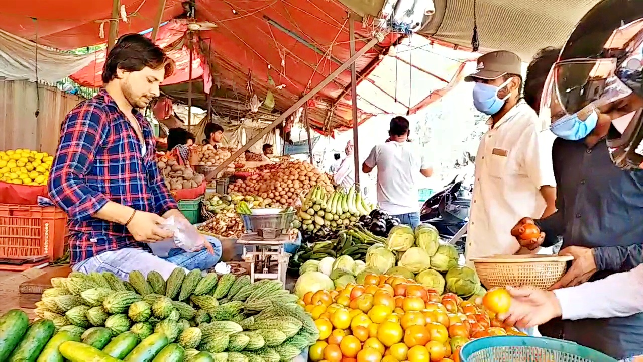 कोरोना के चलते लॉकडाउन  लॉकडाउन के बाद हालात सामान्य  औद्योगिक राजधानी अलवर  लॉकडाउन की खबर  अलवर के हालात  अलवर में औद्योगिक इकाइयां  alwar news  rajasthan news  Industrial units in Alwar  alwar conditions  lockdown news  industrial capital alwar  things are normal after lockdown  lockdown due to corona  after lockdown and unlock  people situation started normal